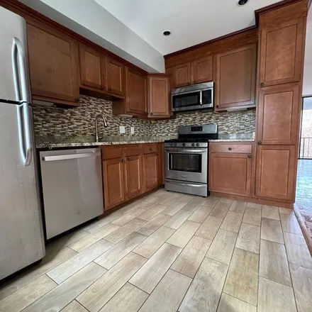 Image 3 - 738 Quince Orchard Boulevard, Brown, Gaithersburg, MD 20899, USA - Apartment for rent