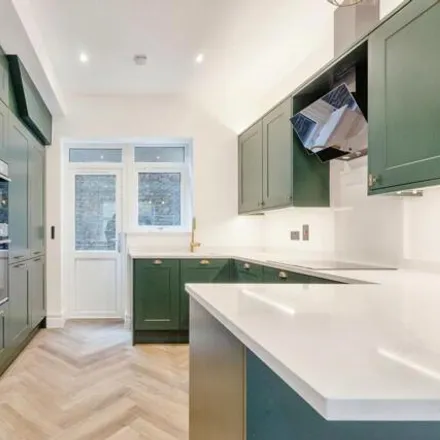 Image 3 - Sly Street, St. George in the East, London, E1 2LA, United Kingdom - Townhouse for sale