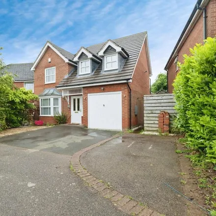 Rent this 4 bed house on 23 Yeomanry Close in Sutton Coldfield, B75 7HN