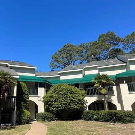 Rent this 2 bed condo on 101 Southlake Court in Okaloosa County, FL 32578
