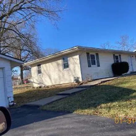 Buy this 4 bed house on East Canada Street in Sturgeon, Boone County