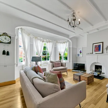 Rent this 5 bed house on 339 Wimbledon Park Road in London, SW19 6PF