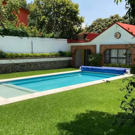 Buy this 6 bed house on Calle Cenzontle in Las Canteras, 62760 Jiutepec
