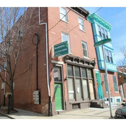 Rent this 2 bed apartment on 443 Fairmount Ave Unit B in Philadelphia, Pennsylvania