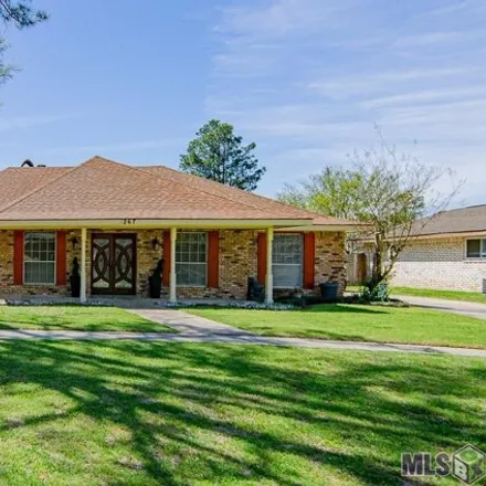 Buy this 4 bed house on 2694 West Highmeadow Court in Camelot, Baton Rouge