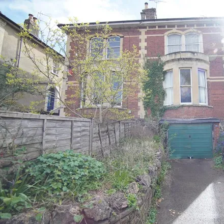 Rent this 1 bed room on 16 North Road in Bristol, BS6 5AE