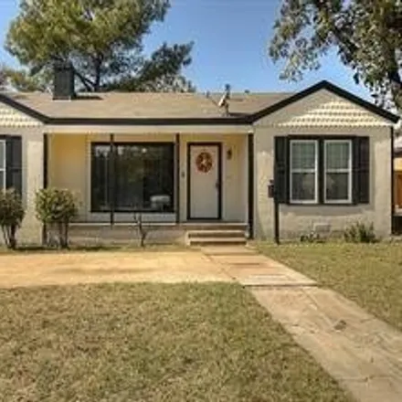 Buy this 3 bed house on 1705 North Riverside Drive in Fort Worth, TX 76111