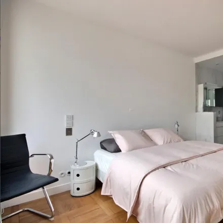 Rent this 1 bed apartment on 104 Rue de Richelieu in 75002 Paris, France