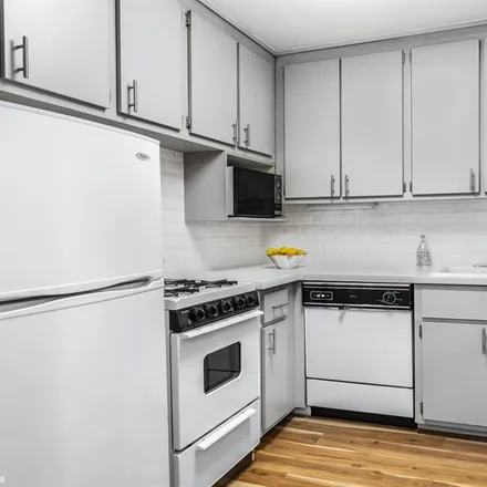 Image 5 - 166 WEST 76TH STREET 6F in New York - Apartment for sale