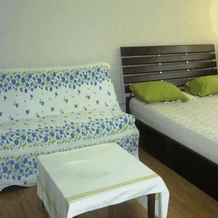 Rent this 1 bed apartment on COSMO Bazaar in Popular 4 Road, Muang Thong Thani