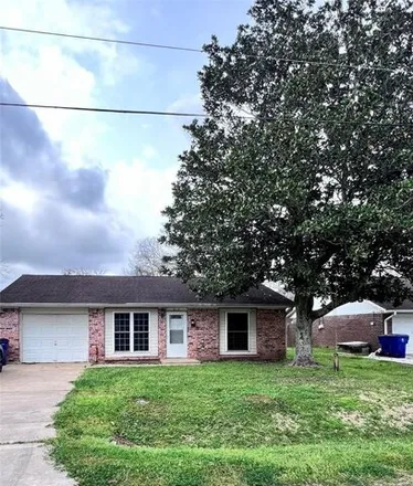 Buy this 3 bed house on 614 Gray Street in West Columbia, TX 77486