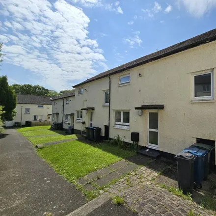 Rent this 2 bed house on Winston Road in Helensburgh, G84 9HL