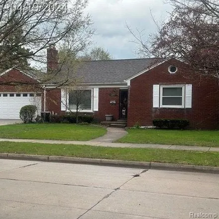 Buy this 3 bed house on 1287 Elford Court in Grosse Pointe Woods, MI 48236