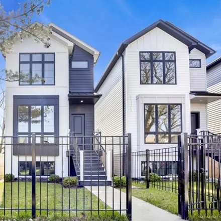 Buy this 5 bed house on 2633-2635 West Carmen Avenue in Chicago, IL 60625
