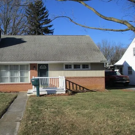 Rent this 3 bed house on 327 Belview Ave in Hagerstown, Maryland