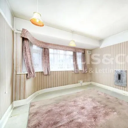 Image 9 - Portland Crescent, Queensbury, London, HA7 1NQ, United Kingdom - Duplex for sale
