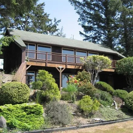 Buy this 2 bed house on 35210 J Place in Pacific County, WA 98641