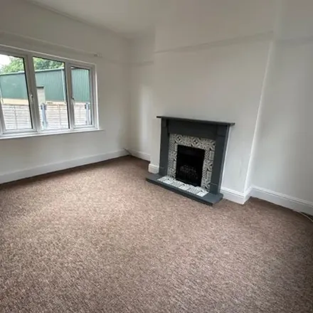 Image 4 - Fagl Lane, Hope, LL12 9NR, United Kingdom - Apartment for rent