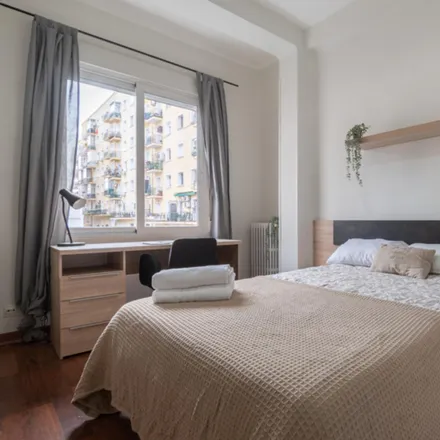 Rent this 5 bed room on bonÀrea in Paseo de las Delicias, 28045 Madrid