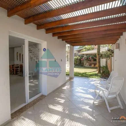 Rent this 4 bed house on Rua Mar Virado in Lagoinha, Ubatuba - SP
