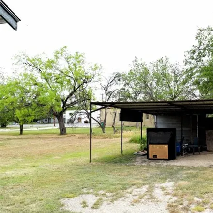 Image 5 - 1135 South Concho Street, Coleman, TX 76834, USA - House for sale