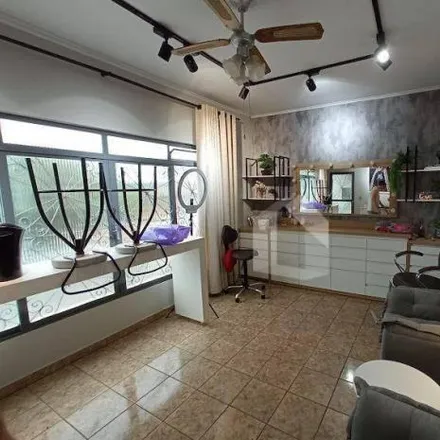 Buy this 3 bed house on Rua Fanny de Carvalho Prata in Jardim São Paulo, Poços de Caldas - MG
