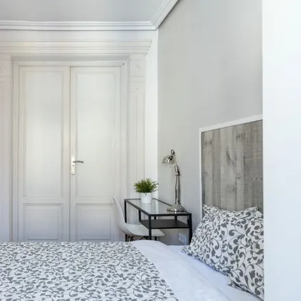 Rent this 8 bed room on Madrid in Iris, Calle del Conde de Romanones