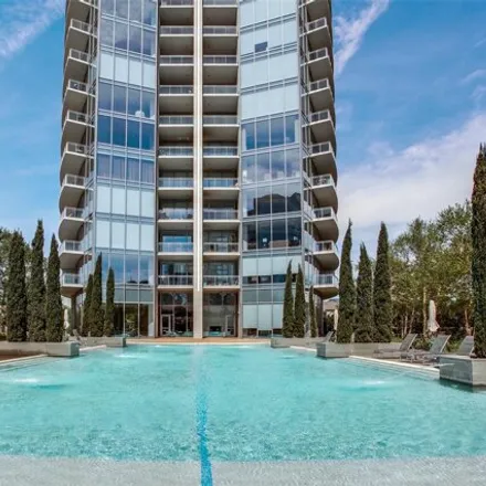 Buy this 1 bed condo on 2920 North Pearl Street in Dallas, TX 75201