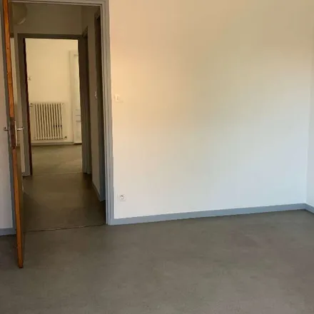 Rent this 4 bed apartment on 17 Avenue Léon Gambetta in 82000 Montauban, France