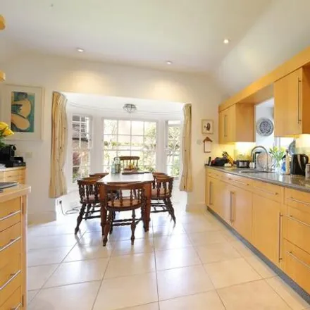 Image 3 - Old Solent House, Quay Hill, Lymington, SO41 3AS, United Kingdom - Townhouse for sale