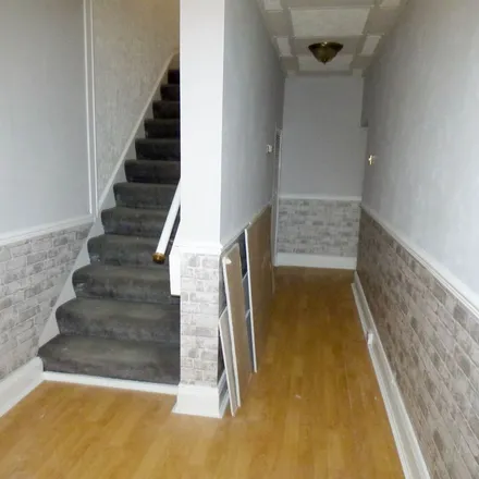 Image 9 - Nursery Lane, Gateshead, NE10 9TB, United Kingdom - Townhouse for rent