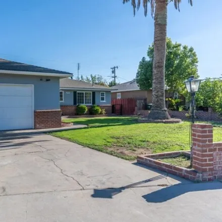 Image 3 - 3849 E Dayton Ave, Fresno, California, 93726 - House for sale