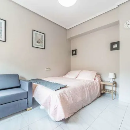 Image 9 - Carrer de Ramiro de Maeztu, 40, 46022 Valencia, Spain - Apartment for rent