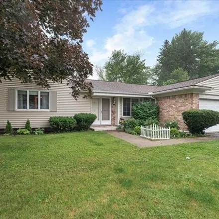 Rent this 3 bed house on 2200 Geyer Court in Oakland County, MI 48360