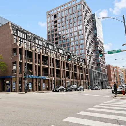 Buy this 3 bed condo on 39 North Morgan Street in Chicago, IL 60661
