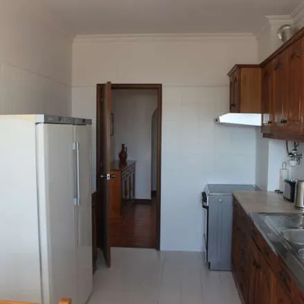 Image 7 - Rua de Dio, 2685-347 Loures, Portugal - Apartment for rent