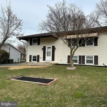 Rent this 4 bed house on 257 Oakfield Drive in Scottfield, Brookside