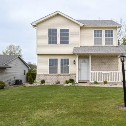 Buy this 3 bed house on 310 Drake Road in Kendallville, IN 46755