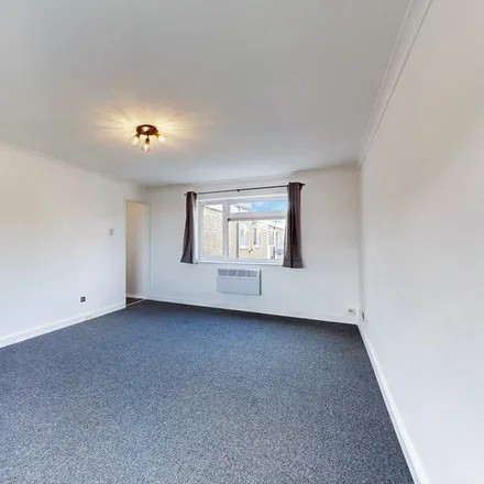Image 4 - unnamed road, Luton, LU3 3TH, United Kingdom - Apartment for rent