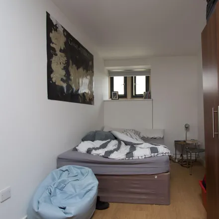 Rent this 5 bed room on Oxford Street in Sheffield, S6 3FG