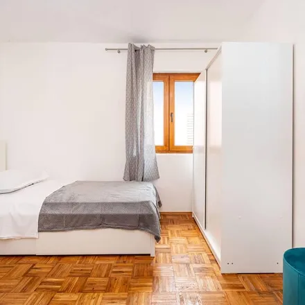 Rent this 2 bed apartment on 23248 Općina Ražanac