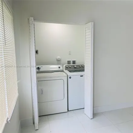 Image 3 - 1880 Northeast 157th Terrace, North Miami Beach, FL 33162, USA - House for rent