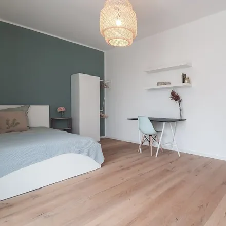 Rent this 3 bed room on Nazarethkirchstraße 51 in 13347 Berlin, Germany