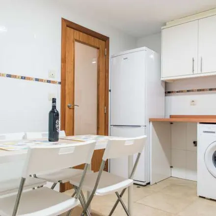 Image 5 - Carrer de Pere Aleixandre, 46005 Valencia, Spain - Apartment for rent