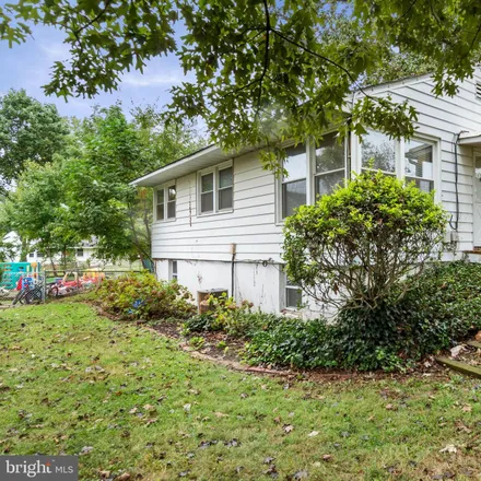 Image 4 - 3009 Graham Road, West Falls Church, VA 22042, USA - House for sale