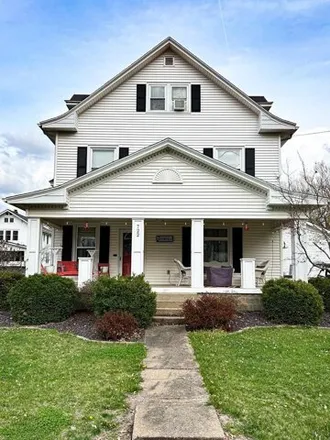 Buy this 4 bed house on 777 Linn Street in Brookfield, MO 64628