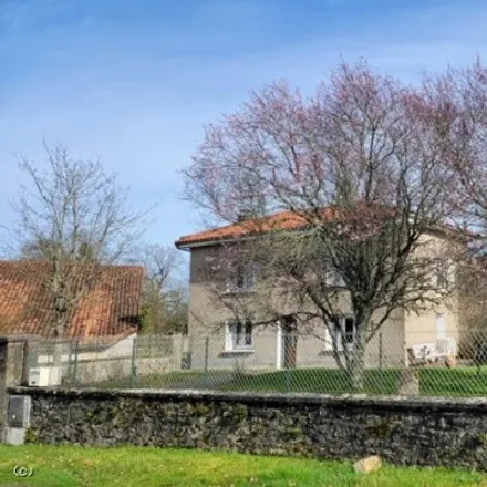 Image 5 - Champagne-Mouton, Charente, France - House for sale