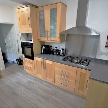 Rent this 5 bed townhouse on 27 Gresham Street in Coventry, CV2 4EU