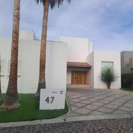 Rent this 3 bed house on Avenida Paseo de la Reforma in Delegación Cayetano Rubio, 76069 Querétaro
