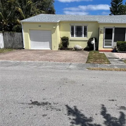 Image 1 - 1605 Hayes Street, Hollywood, FL 33020, USA - House for sale